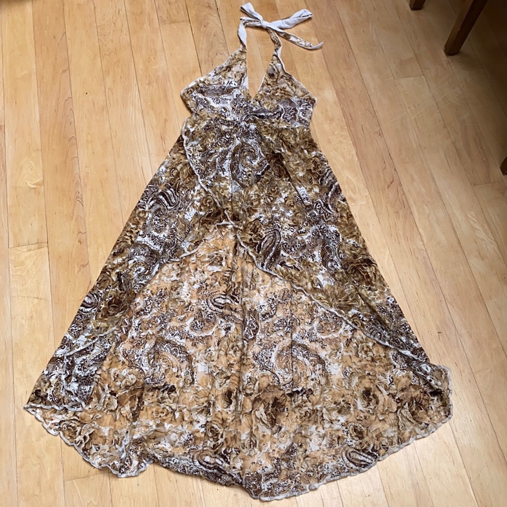 Cute halter-top for dance/workout/party/leisure.